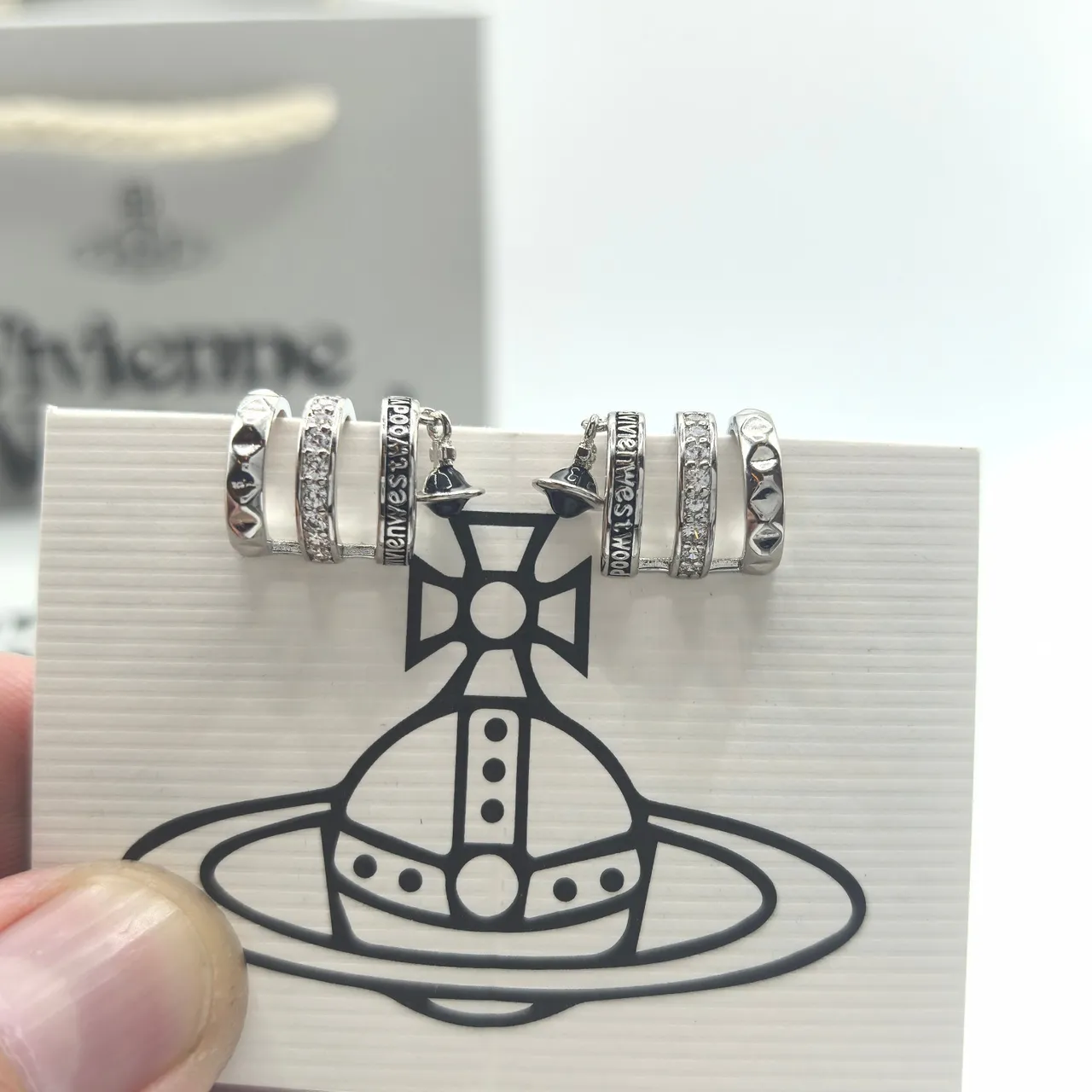 Vivienne Westwood সোনা রুপা গোল নকশা নকশিত ব্যান্ড রিং 5