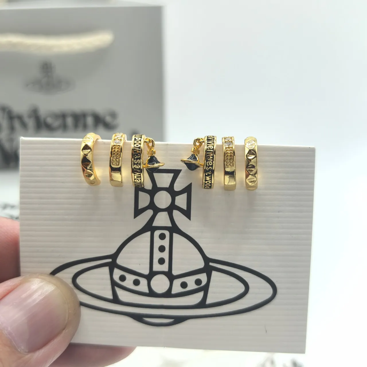 Vivienne Westwood সোনা রুপা গোল নকশা নকশিত ব্যান্ড রিং 9