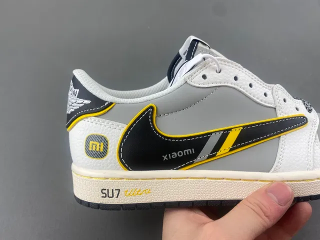 Xiaomi SU7 Collaboration Sneakers Lifestyle à Lacets Bas 3