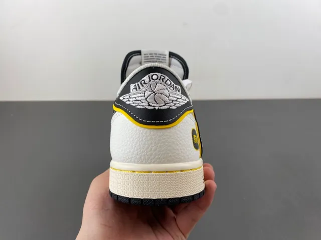 Xiaomi SU7 Collaboration Sneakers Lifestyle à Lacets Bas 4