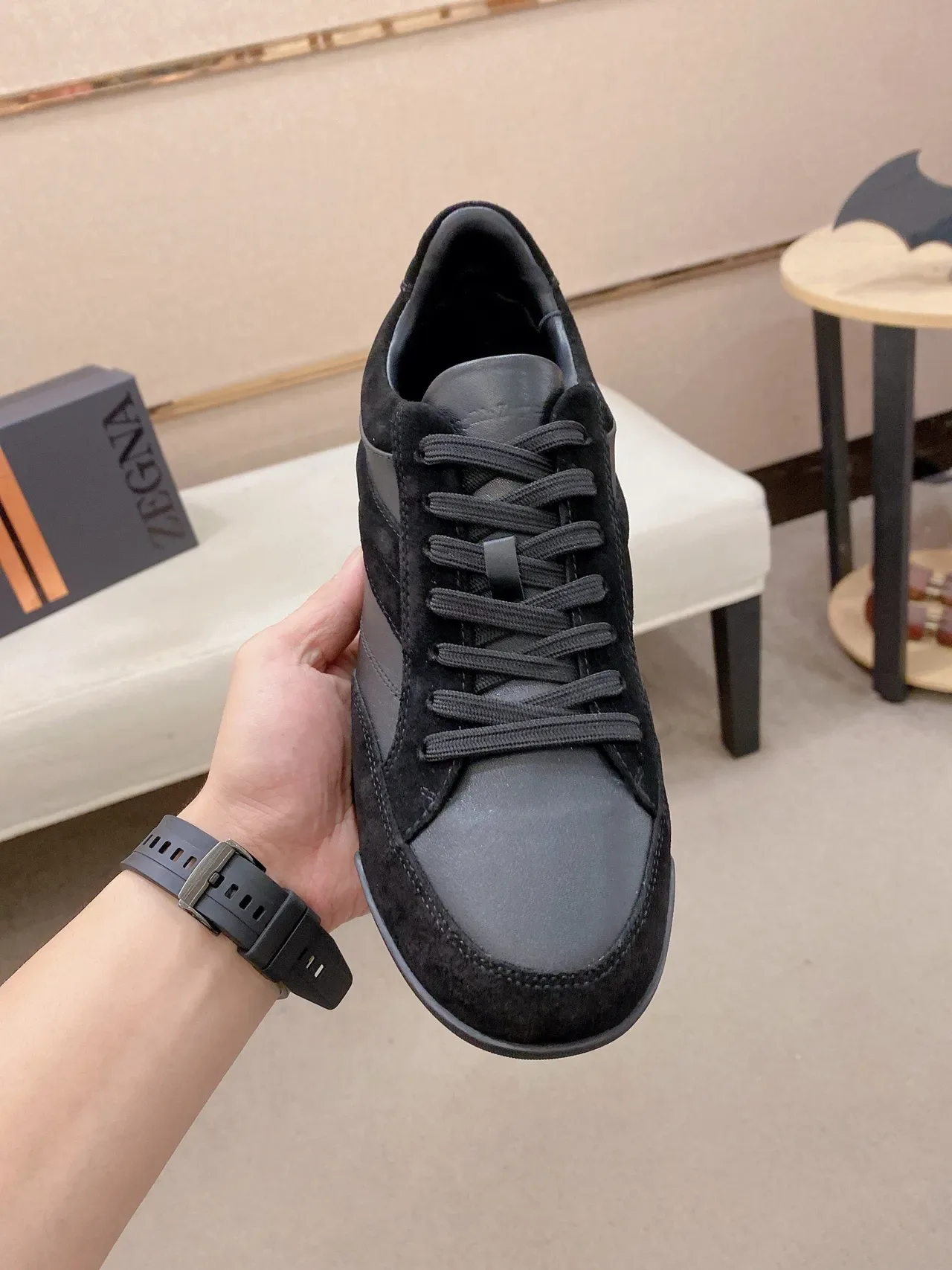 Ermenegildo Zegna काला और भूरा स्यूड लेदर लाइफस्टाइल स्नीकर 2