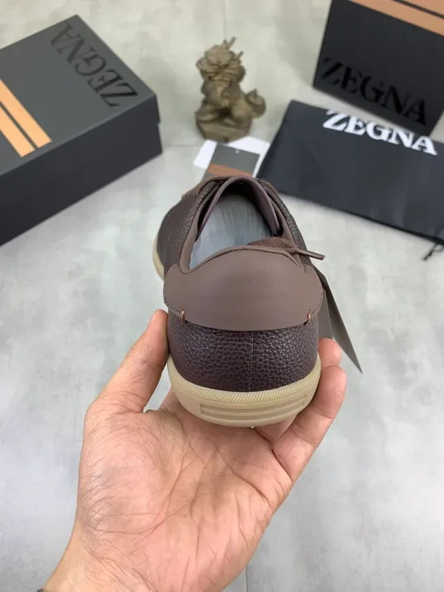 Zegna بني جلد مقشر قاع مطاط حذاء كاجوال 2