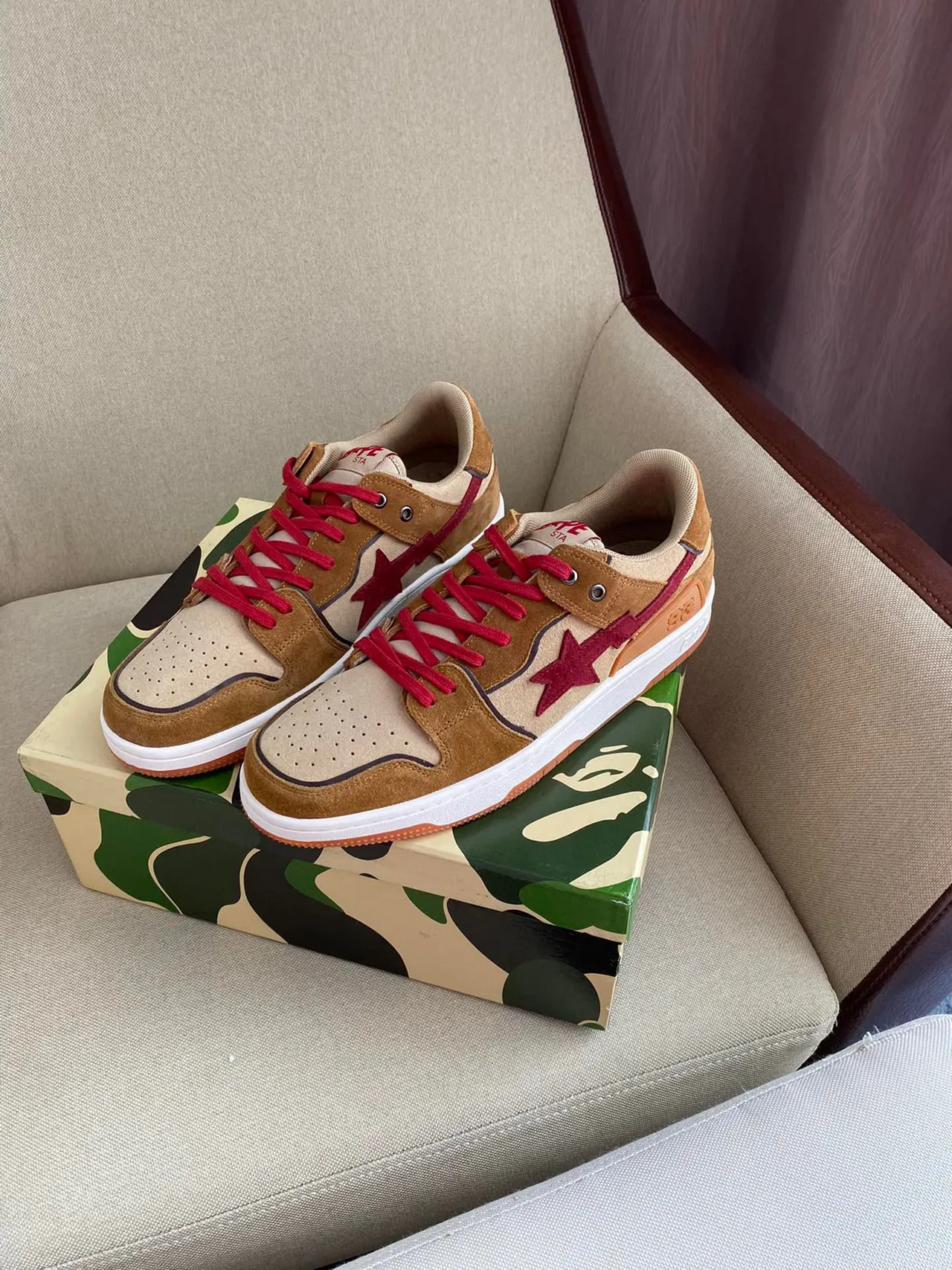 A Bathing Ape BAPE STA Tan Red Star Tênis Lifestyle 4