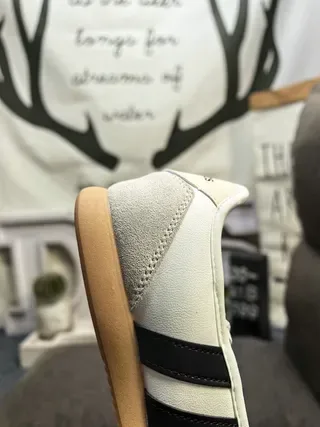 Adidas Beige White Laceless Slip-On Three-Stripe Side Panel Lifestyle Sneakers 3