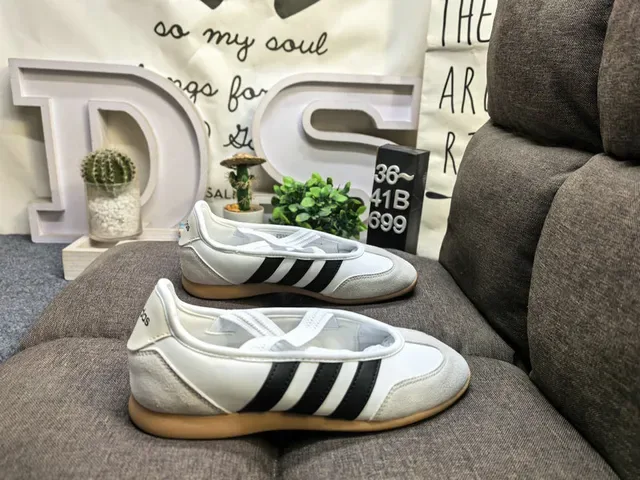 Adidas Beige White Laceless Slip-On Three-Stripe Side Panel Lifestyle Sneakers 11