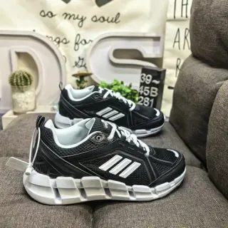 Adidas أسود وأبيض ثلاث شرائط أسلوب حياة سنيكرز