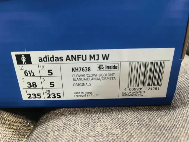 Adidas Chaussures Noir et Blanc Sans Lacets avec Fermeture Velcro et Trois Rayures Latérales 2