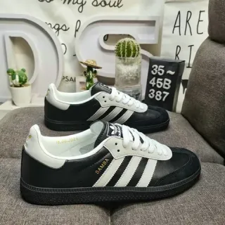 Adidas Noir Blanc Cuir Supérieur Trois Rayures Panneau Latéral Lifestyle Sneakers