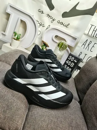 Adidas Sneakers Lifestyle Noires et Blanches à Encolure Basse en Mesh 9