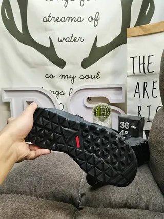 Adidas Preto Branco Multi-Strap Fecho Ajustável Base Texturizada EVA Sandálias Casuais 4
