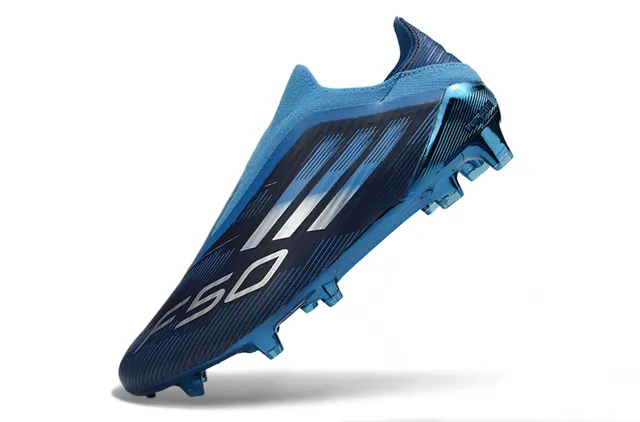 Adidas Sapatos de futebol azul preto de baixo corte com colar de ajuste de meias, sola metálica translúcida, superfície firme 3