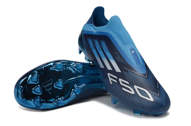 Adidas Sapatos de futebol azul preto de baixo corte com colar de ajuste de meias, sola metálica translúcida, superfície firme 4