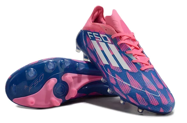 Adidas Zapatillas de fútbol azul rosa de bajo corte con upper sintético tacos cónicos moldados para terreno firme 4