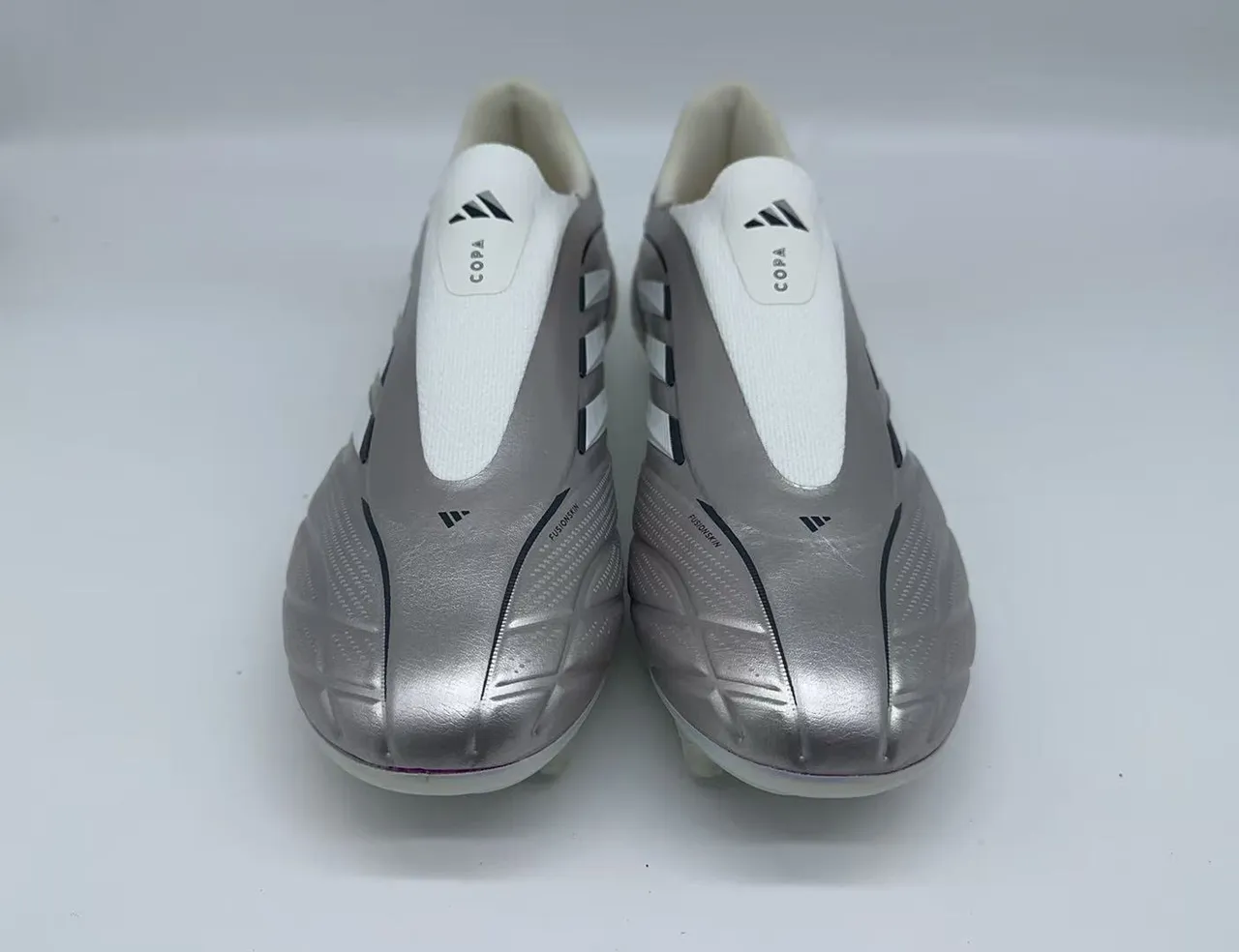 Adidas Copa Prata Branco Sem Cadarços Colar Superior Sintético Metálico Gramado Firme Sapatos de Futebol 10
