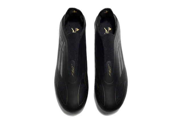 Adidas F50 Lightstrike Pro 黑色全息 Firm-Ground 足球鞋 2
