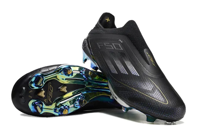 Adidas F50 Lightstrike Pro 黑色全息 Firm-Ground 足球鞋 3