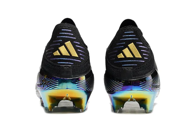 Adidas F50 Lightstrike Pro 黑色全息 Firm-Ground 足球鞋 4