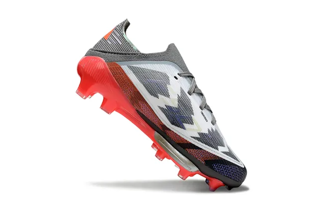 أديداس F50 Lightstrike Pro أحمر رمادي أسود أرض صلبة أحذية كرة القدم 7