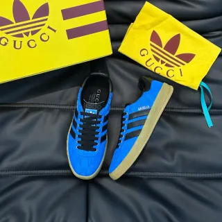 حذاء رياضي Adidas Gazelle أزرق وأسود Gucci Monogram أسلوب حياة