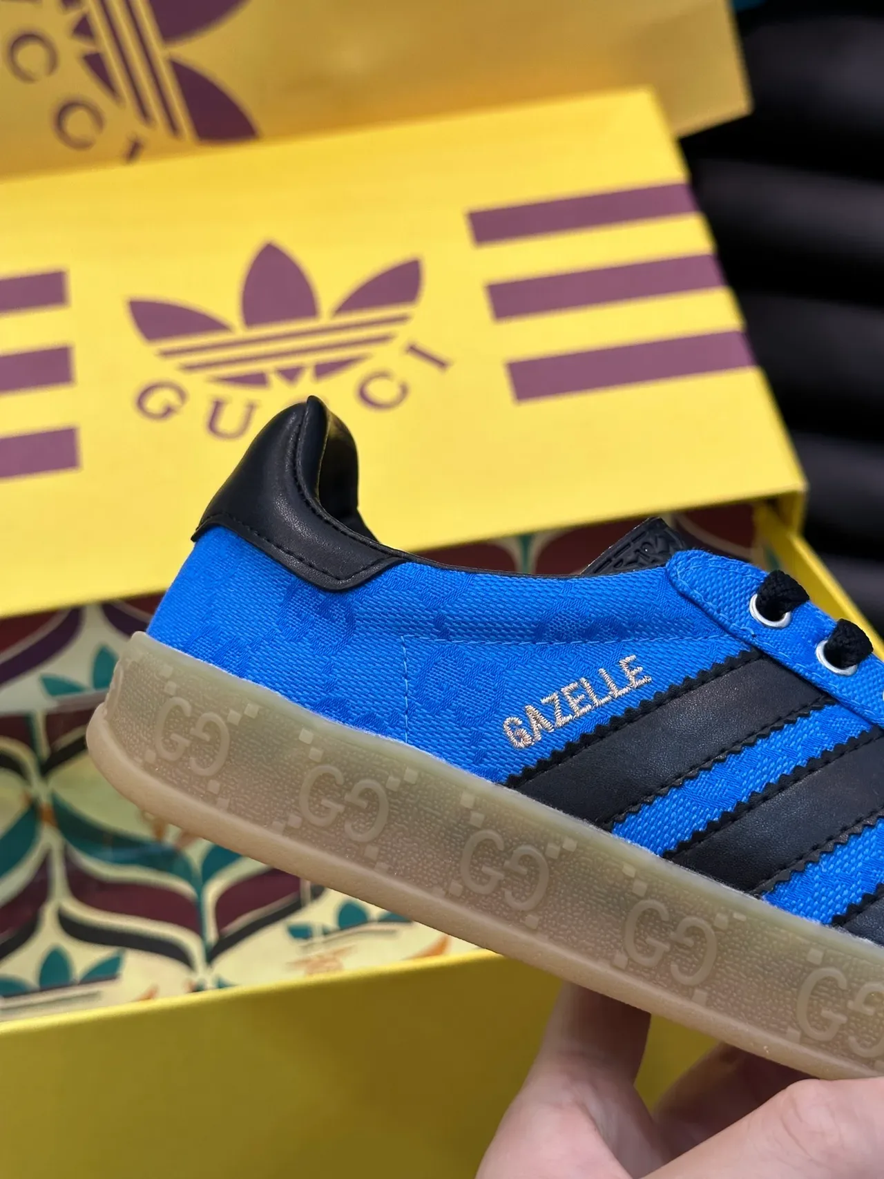 Adidas Gazelle Azul y Negro Gucci Monogram Zapatillas Lifestyle 2