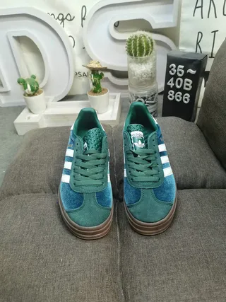 Adidas Gazelle جلد تيل وأبيض أسلوب حياة حذاء رياضي 10