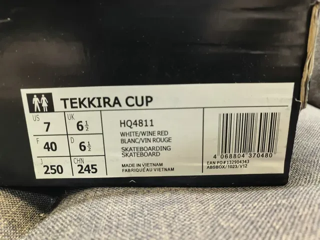 Adidas ধূসর কালো লো-টপ লেয়ার্ড ওভারলে লাইফস্টাইল স্নিকার 2