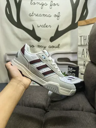 Adidas ধূসর কালো লো-টপ লেয়ার্ড ওভারলে লাইফস্টাইল স্নিকার 5