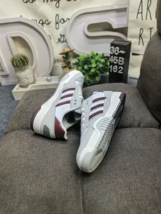 Adidas ধূসর কালো লো-টপ লেয়ার্ড ওভারলে লাইফস্টাইল স্নিকার 6