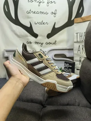 Adidas ধূসর কালো লো-টপ লেয়ার্ড ওভারলে লাইফস্টাইল স্নিকার 15
