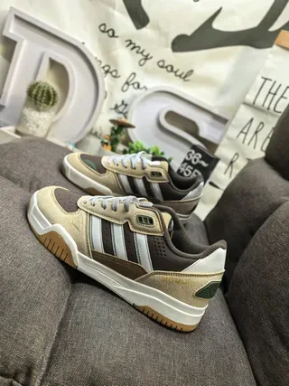 Adidas ধূসর কালো লো-টপ লেয়ার্ড ওভারলে লাইফস্টাইল স্নিকার 17
