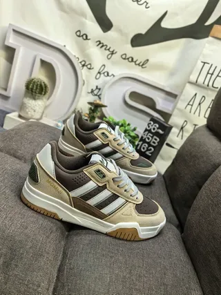 Adidas ধূসর কালো লো-টপ লেয়ার্ড ওভারলে লাইফস্টাইল স্নিকার 19