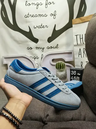 Adidas Chaussures Lifestyle Gris Noir Low-Top à Tige Texturée en Daim 6