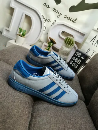 Adidas Chaussures Lifestyle Gris Noir Low-Top à Tige Texturée en Daim 9