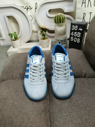 Adidas Chaussures Lifestyle Gris Noir Low-Top à Tige Texturée en Daim 10