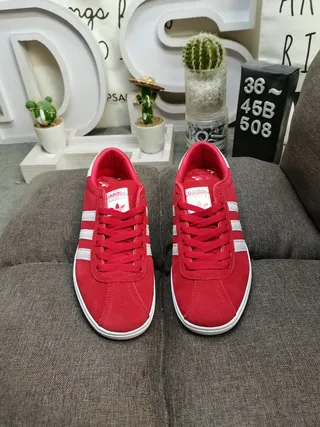 Adidas Chaussures Lifestyle Gris Noir Low-Top à Tige Texturée en Daim 20