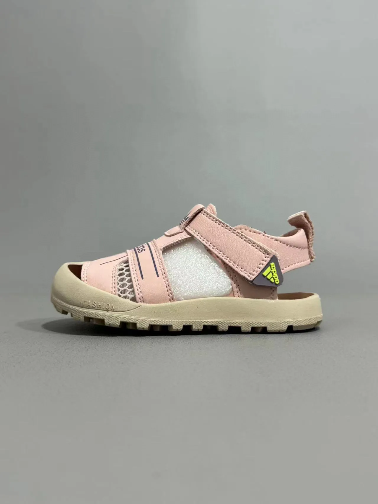 Adidas Niños Verde Oliva y Beige Sandalias Casuales 17