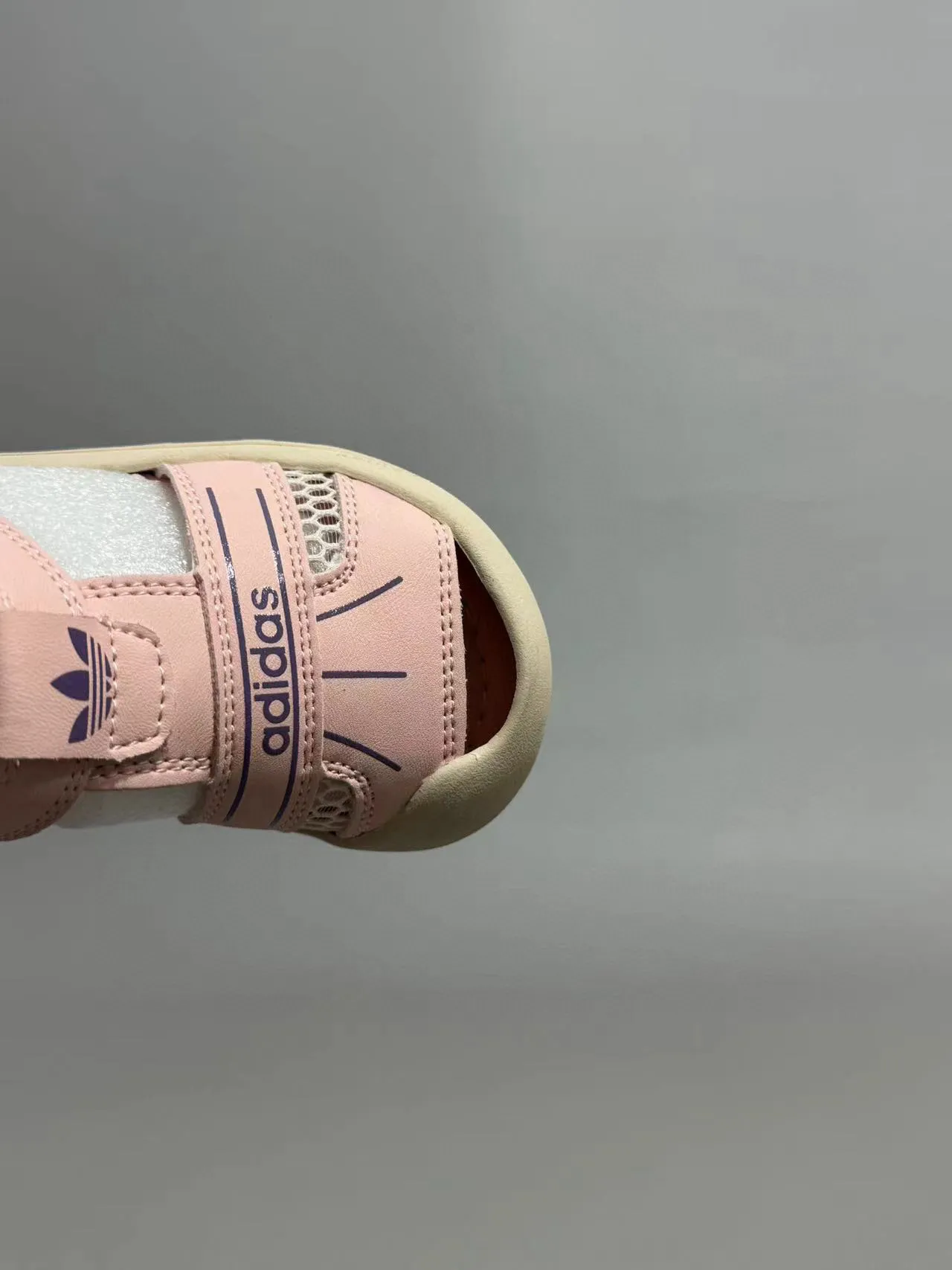 Adidas Niños Verde Oliva y Beige Sandalias Casuales 19