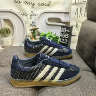 Adidas أحذية رياضية أسلوبية بحري بيج كعب منخفض upper knit-mesh