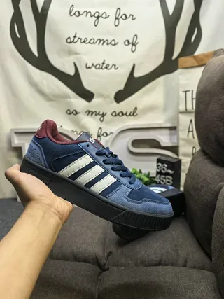 Adidas 海军蓝粉色低帮麂皮和纺织面料生活式运动鞋 5