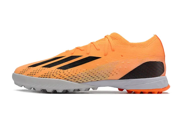 Adidas أحذية كرة القدم برتقالي أسود مع النسيج العلوي ثلاث شرائط علامة جانبية عشب اصطناعي 7