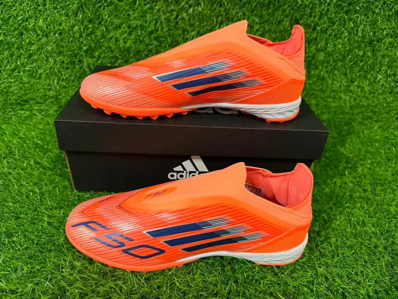 Adidas Chaussures de football Turf orange navy low-cut upper synthétique studs coniques 13