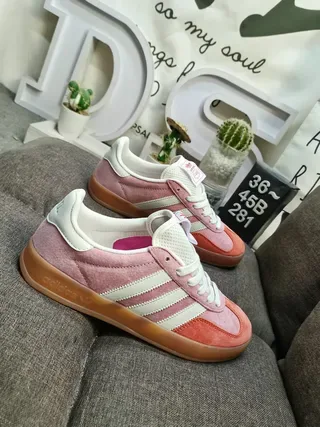 Adidas وردي برتقالي منخفض سويد ونسيج علوي أسلوب حياة حذاء رياضي 9