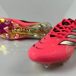 أحذية كرة القدم Adidas Predator Pink Silver Low-Cut Knit Upper Metallic Three-Stripe Overlay Firm-Ground