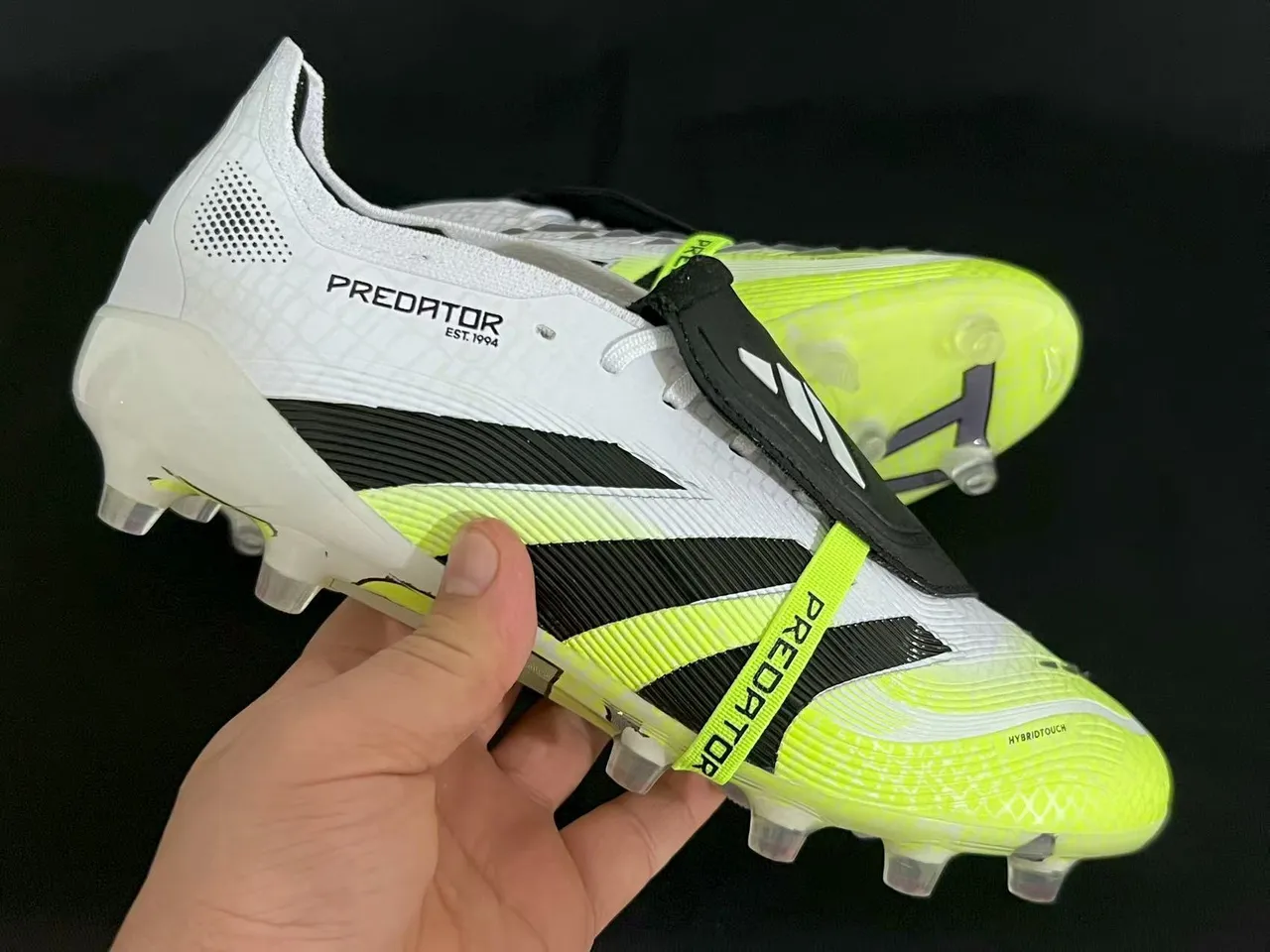 Adidas Predator أصفر أبيض بدون أربطة إغلاق حزام نيون أعلى هجين لمس أرضية صلبة أحذية كرة القدم 7