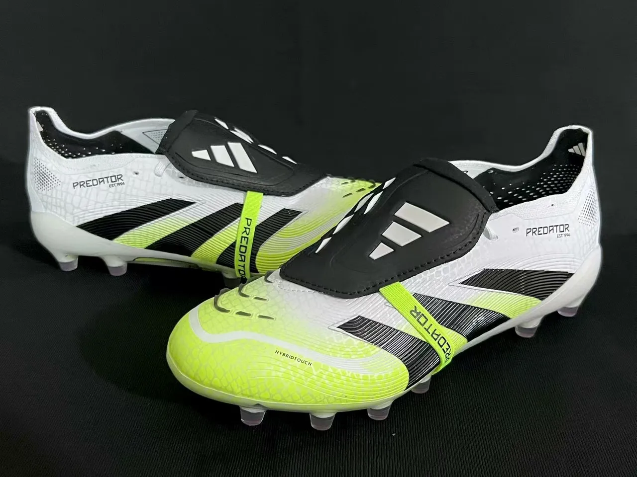 Adidas Predator أصفر أبيض بدون أربطة إغلاق حزام نيون أعلى هجين لمس أرضية صلبة أحذية كرة القدم 8