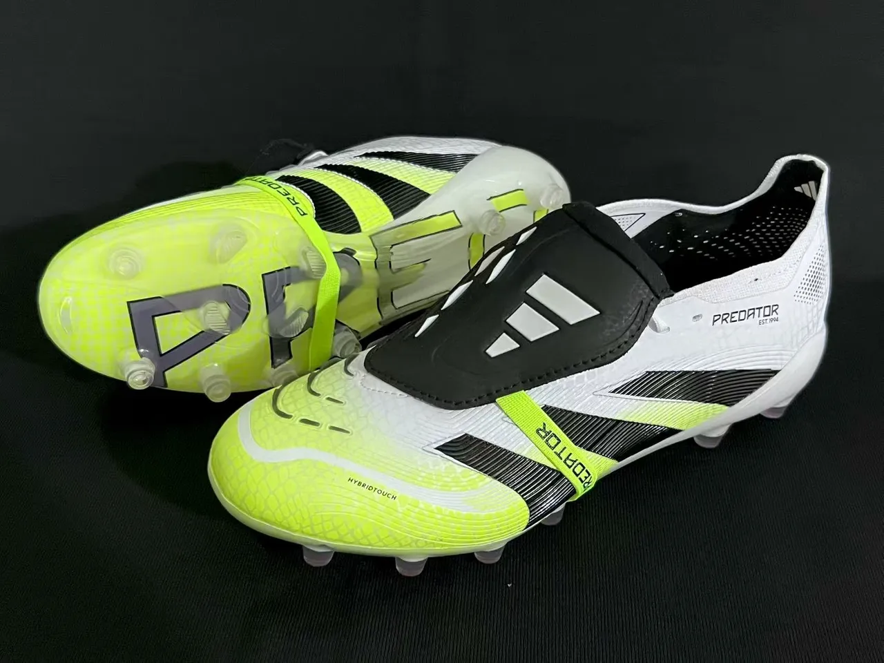 Adidas Predator أصفر أبيض بدون أربطة إغلاق حزام نيون أعلى هجين لمس أرضية صلبة أحذية كرة القدم 9