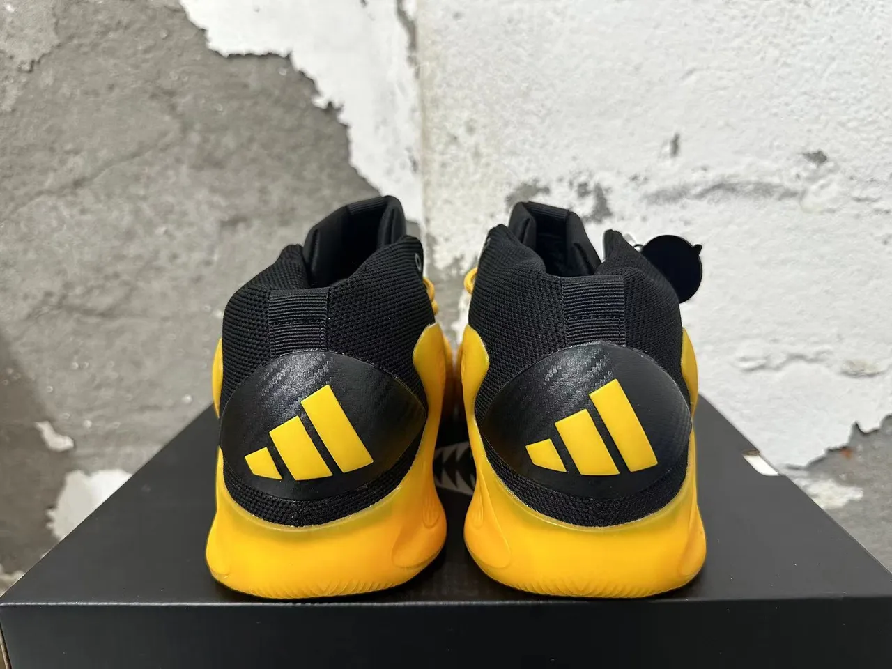 Adidas Pro Model হলুদ কালো হাই টপ হনিকম্ব মিডসোল বাস্কেটবল জুতো 2