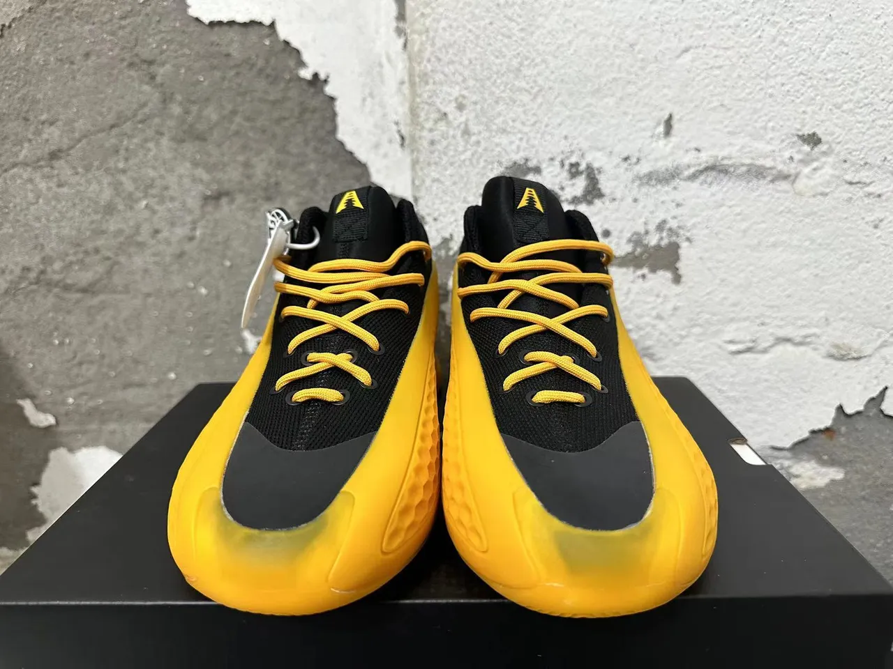 Adidas Pro Model হলুদ কালো হাই টপ হনিকম্ব মিডসোল বাস্কেটবল জুতো 3