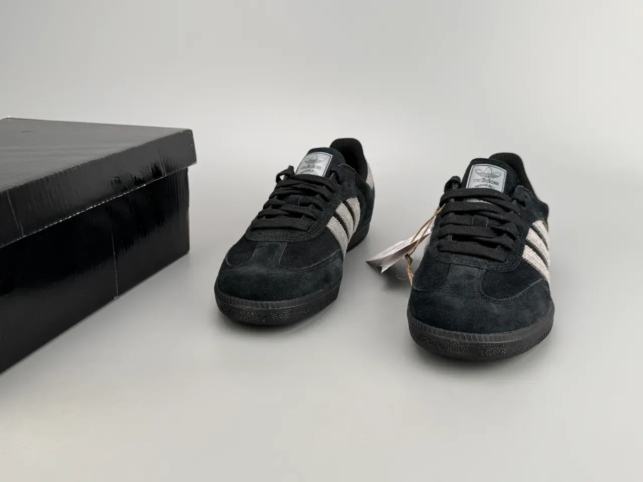 Adidas Samba Tênis Lifestyle Preto e Cinza de Camurça 3