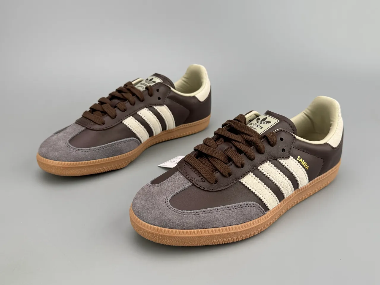 Adidas Samba حذاء رياضي بني وبيج جلد وسويدي لايف ستايل 3